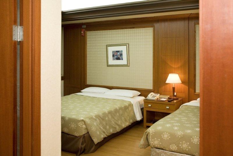 Hotel Victoria *