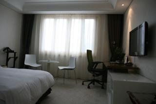 Hotel Victoria *