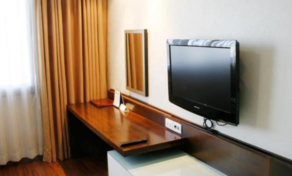 Hotel Victoria *